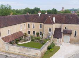 LE PRIEURÉ, hotel i Noyers-sur-Serein