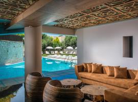 Anesis Blue Boutique Hotel, hotel di Hersonissos