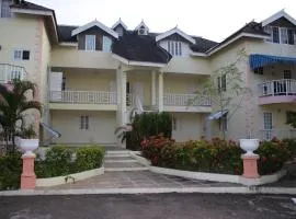 Country Manor Apartments