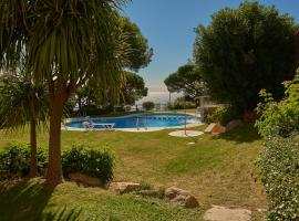 Residence Velas Garden Pool Suite, beach hotel in S'Agaro