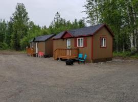 Cache Cabins, hotel with parking in Sunshine