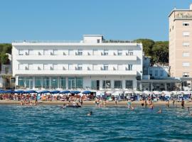 Hotel Parrini, hotelli kohteessa Follonica