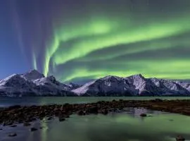 Lyngenfjord,Odins Hus