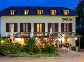 Pavilon, hotel v Říčanech