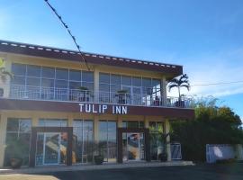 Tulip Inn Tomohon、Tomohonの駐車場付きホテル