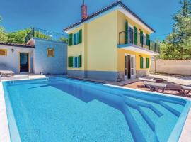 Kira House, hotel i Jadranovo