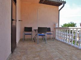 MIRO2, hotel v destinaci Karlobag