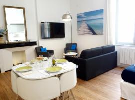 Arles Holiday - Le Studio Chic, cheap hotel in Arles