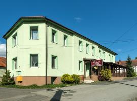 Ubytovanie Violet, hotel dicht bij: Vazecka cave, Važec