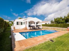 Villas Finesse By MENORCARENTALS, vacation home in Son Bou