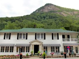 Broad River Inn, bed and breakfast a Chimney Rock