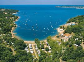 Albatross Mobile Homes on Camping Lanterna, aldeamento turístico em Poreč