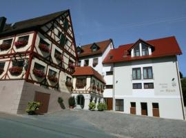 Gasthof Hotel Zum Hirsch***S, pigus viešbutis mieste Kirchenas