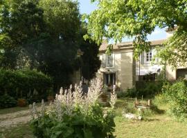 Domaine de Manteau-Bleu, hotel in Béziers