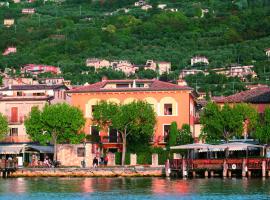 Casa Vacanza - Casa del Padre Nascimbeni, pensionat i Torri del Benaco