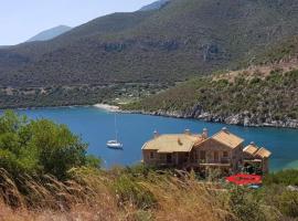 Two-storey Mansion at the Sea, хотел с паркинг в rkadiko Chorio