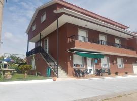Hostal Xaraiba, hotel v destinaci Sanxenxo