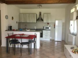 La Casetta, apartamento en Pombia