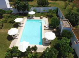 Casina Bardoscia: Cutrofiano'da bir havuzlu otel