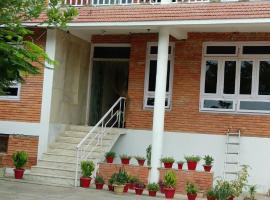 行者之家SUNFLOWER, guest house in Lumbini
