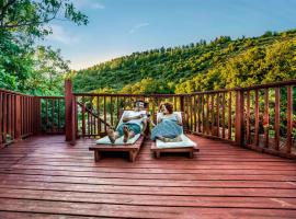 Spa in The Woods - B&B in Amirim، فندق في أمريم