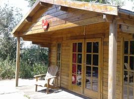 blokhut us Mem, parque de campismo em Boazum