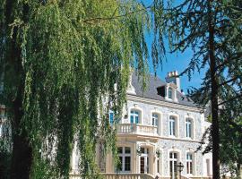 Logis Hôtel & Restaurant - Le Château Des Tourelles 3 étoiles, hotel v destinaci Le Wast