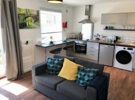 Upper Highview - Self Catering Apartment, fpventures Stroud, hotel u gradu 'Stroud'