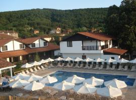 Hotel Bukor Shtepi Magnolia, resort in Mandrica