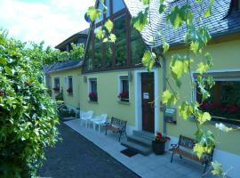Pension am Weinberg, guest house in Mesenich