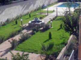 Maison de vacances avec piscine privèe, hotel em Fez