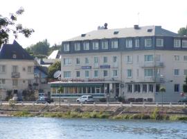 Hôtel Le Bellevue Montrichard 3 étoiles, viešbutis mieste Monrišaras