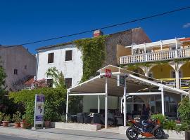 Apartment Carlitos, Hotel in Karlobag