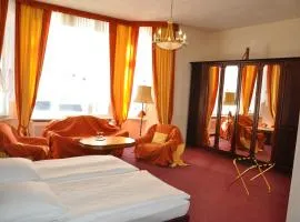 Hotel Pension Savoy near Kurfürstendamm