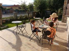 B&B LE ISOLE, alloggio vicino alla spiaggia a San Teodoro