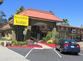 Escondido Lodge: Escondido şehrinde bir otel