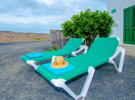 Casa Caleta Beach, casa per le vacanze a Caleta de Caballo