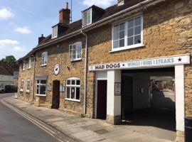 The Britannia Inn, hotel in Sherborne