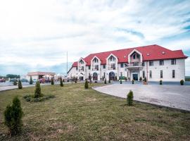 The Frontier Hotel, hotel sa Siret