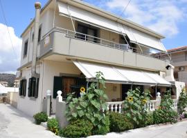 Sunflower Apartments, hotel em Kalamaki