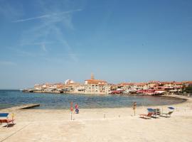 Downtown beach apartments, hotel in Umag