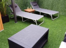 apartment garden, hotel in Caldas de Reis