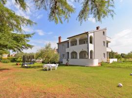 Apartments Elizabeta 1701, hotel in Fažana