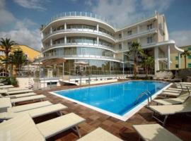 Mediterraneo Palace Hotel, hotel v destinácii Amantea