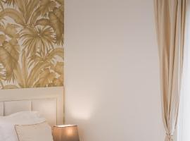 Splendido MB Apartments, hotel v destinaci Tivat