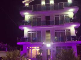 Marina Bay Beach Mamaia Nord, hotel a prop de Aeroport internacional de Mihail Kogălniceanu, a Mamaia Nord - Năvodari