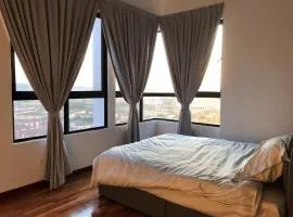 [SLEEP 5PAX] Natural Living (i-Soho, i-City)