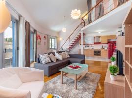 Deluxe Apartment Marina with a private parking