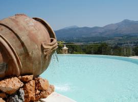 Bosco D'Olmi Country House, hotel con bañera de hidromasaje en SantʼAndrea del Garigliano