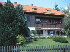 Haus Riegseeblick, hotel with parking in Riegsee